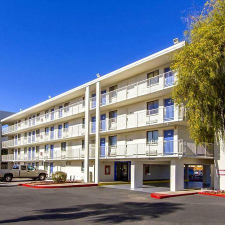 Phoenix Inn Exterior photo