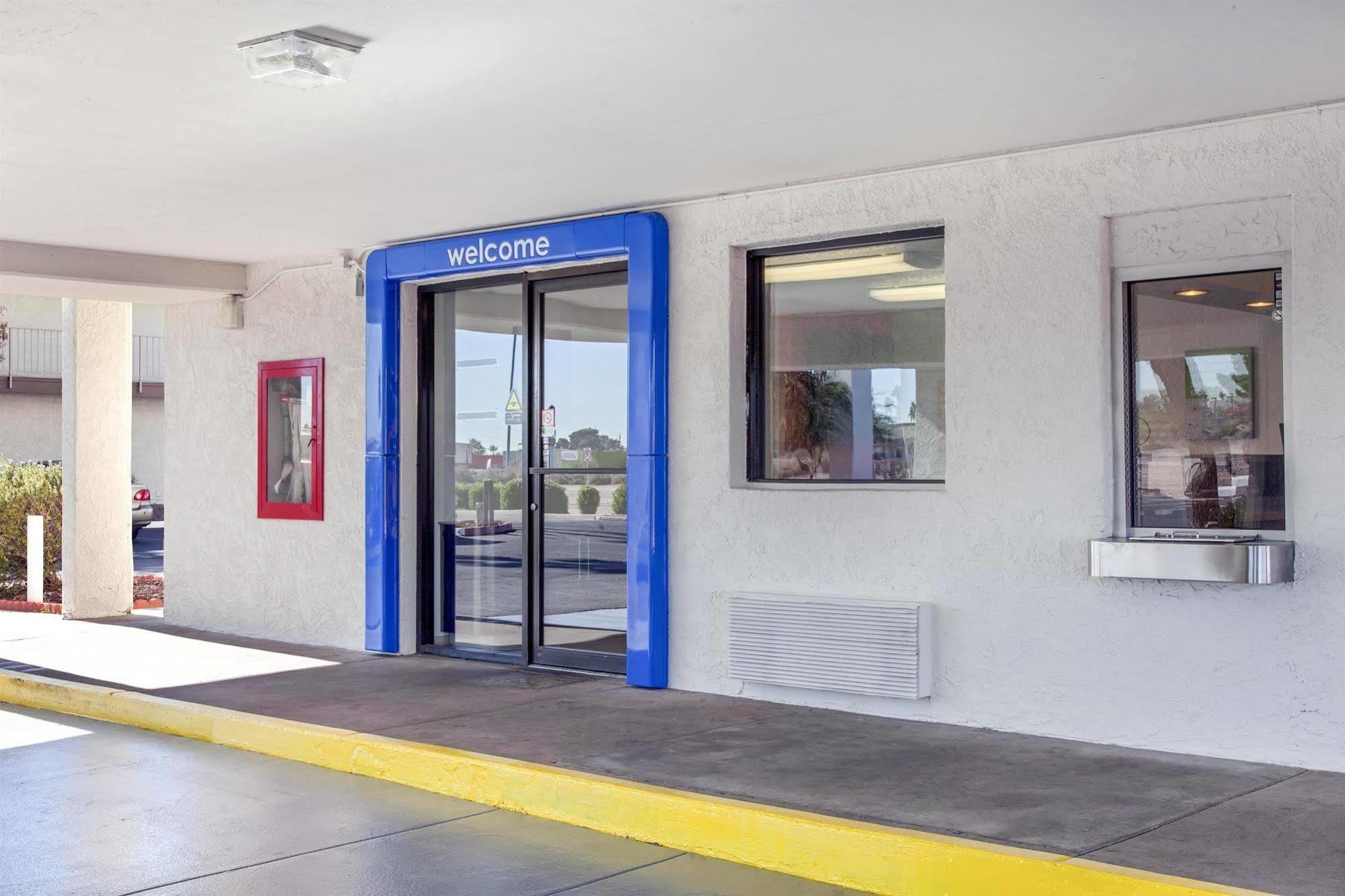 Phoenix Inn Exterior photo