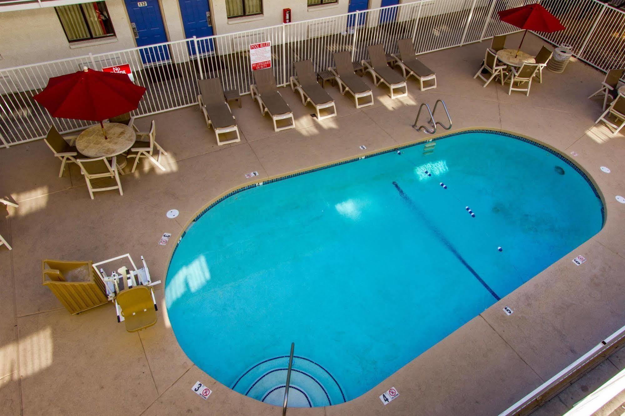 Phoenix Inn Exterior photo