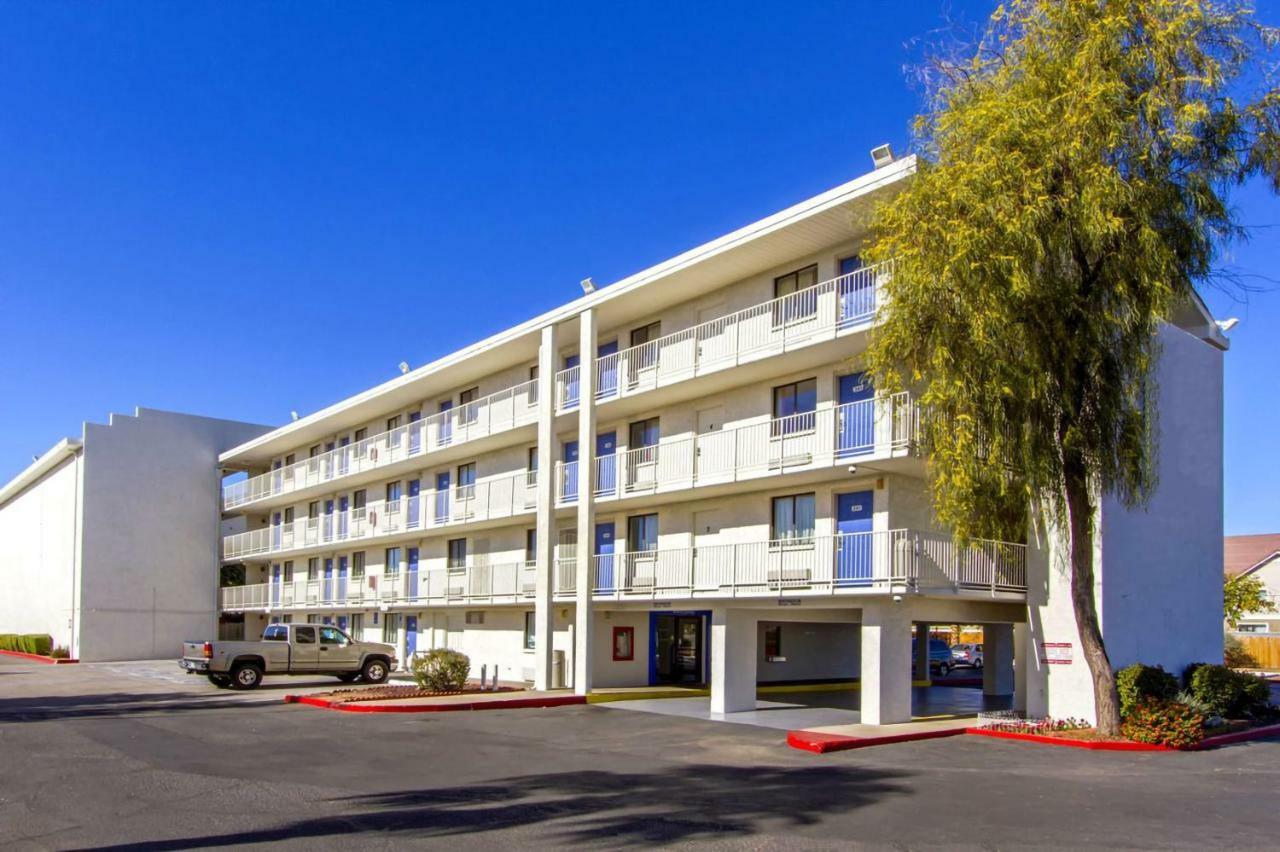 Phoenix Inn Exterior photo
