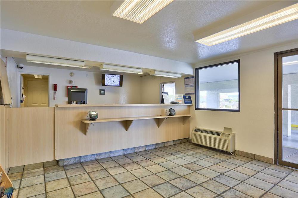Phoenix Inn Interior photo